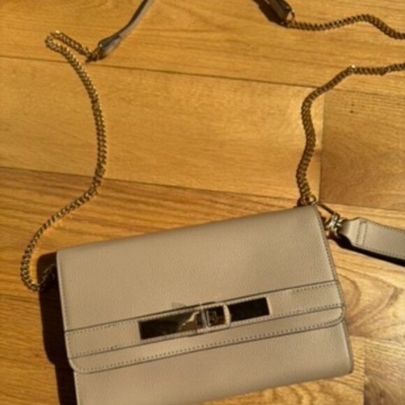 Anne Klein- Belted Wallet on a Chain- NWT - Picture 2 of 9